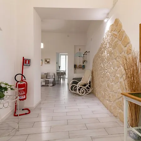 Guesthost - Castrum - Ballaro Stylish Appartamento