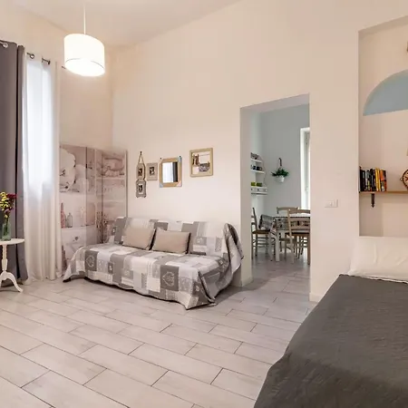 Guesthost - Castrum - Ballaro Stylish Appartamento *