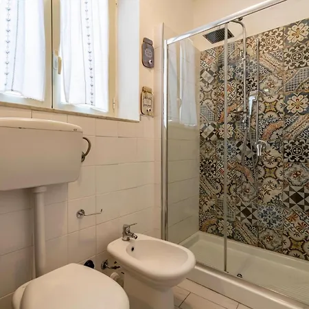 Appartamento Guesthost - Castrum - Ballaro Stylish